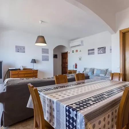 Apartment By The 3rd Floor